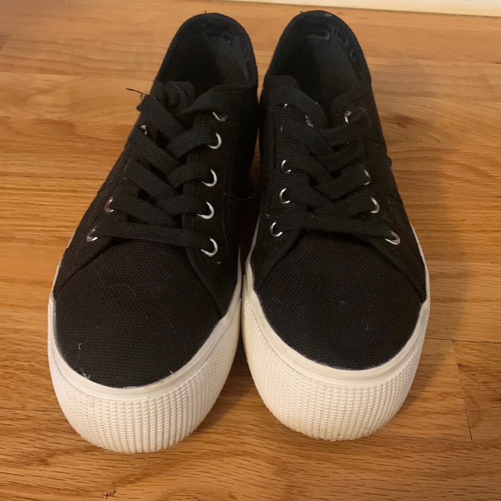 Steve Madden Black Sneakers